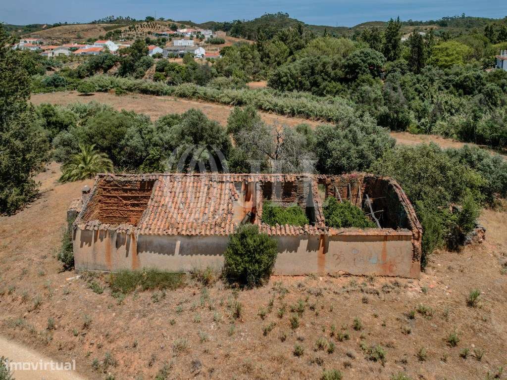 Terreno com ruína, em Portimão, Algarve - Grande imagem: 3/16
