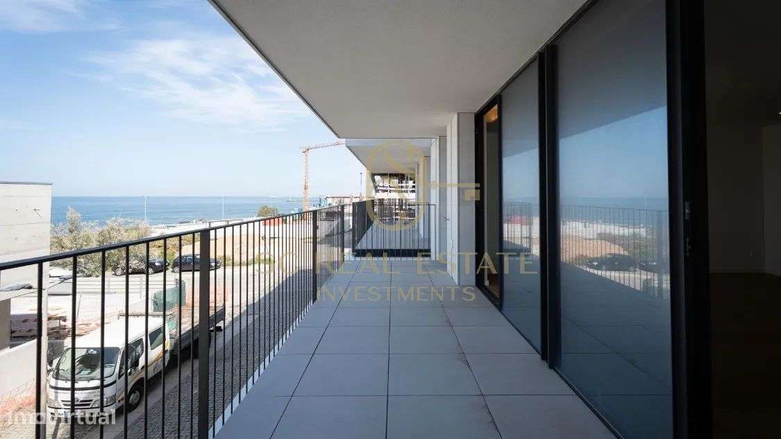 Excelente T3 Novo, com vistas deslumbrantes sobre o Atlântico.-27