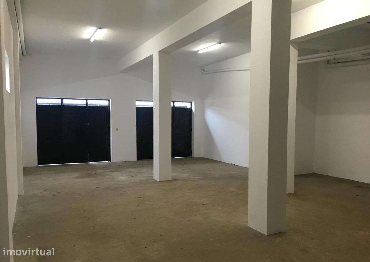 Garagem - Ermesinde 95m2 - Pé direito 4 metros - Grande imagem: 2/18