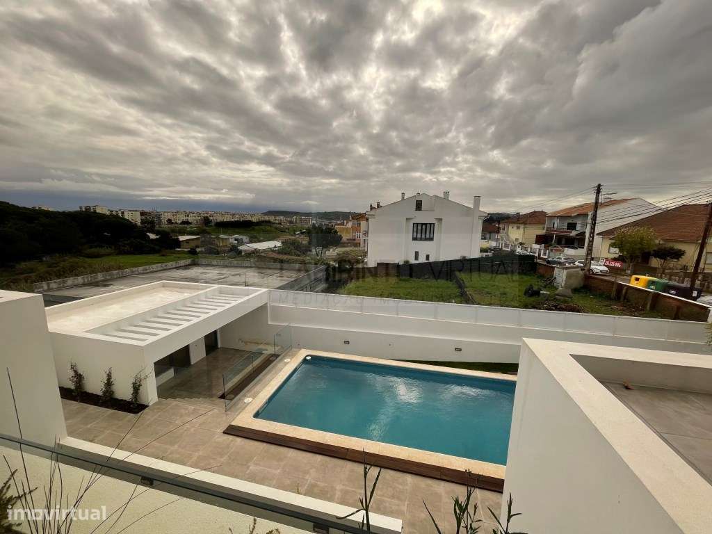 Vende-se Moradias T4 em Condomínio privado, no Fanqueiro - Loures-28