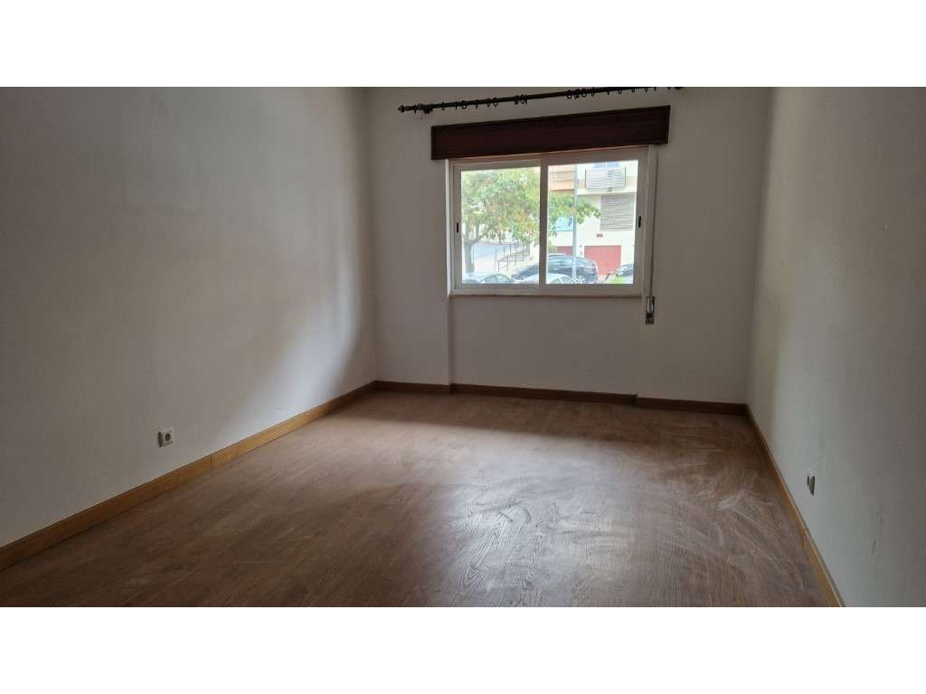 T4 - Bairro do Liceu - Excelentes Áreas-13