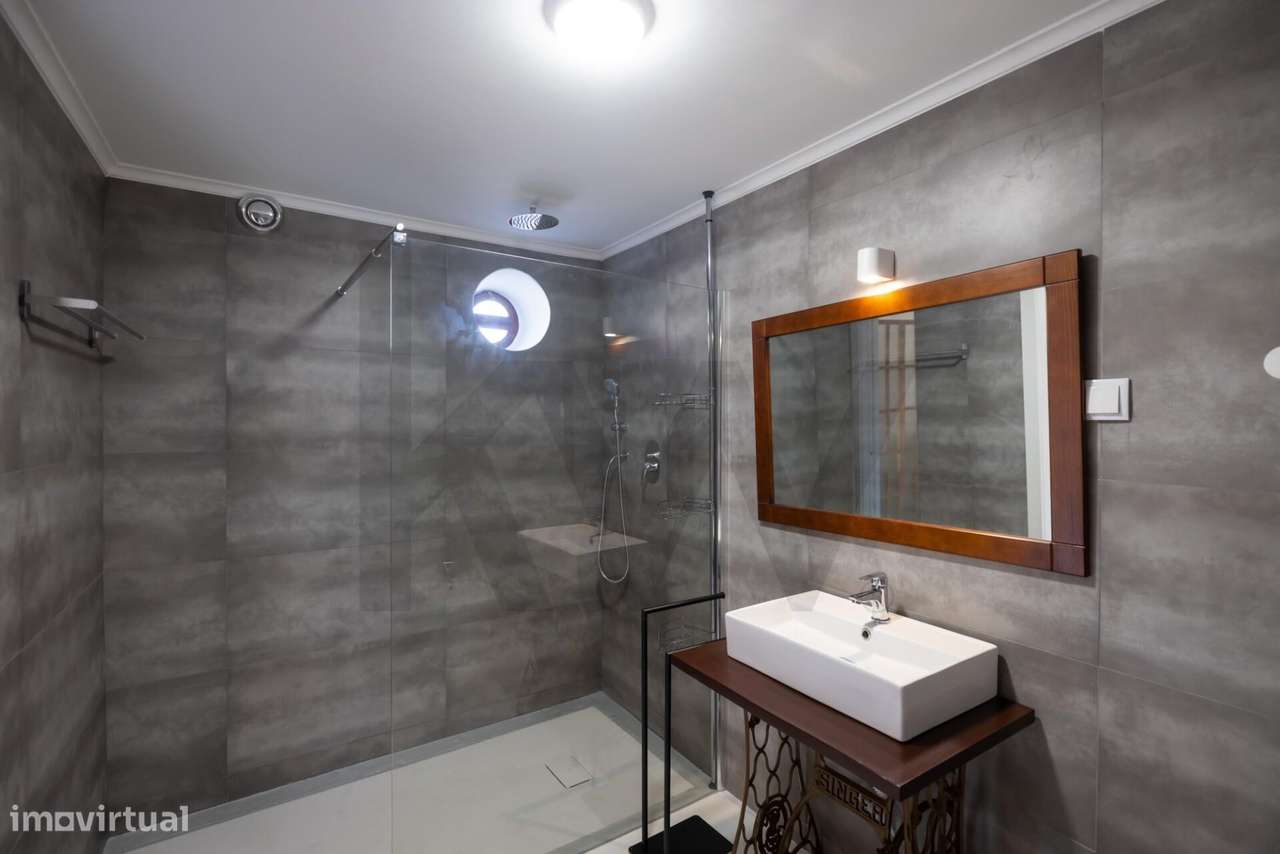 Moradia T-0 com piscina, estacionamento, Condomínio Casas Sopé da Serr-9