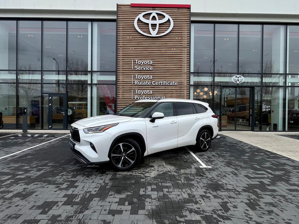 Toyota Highlander III [2020 - Prezent] 2.5 L Dynamic Force 248CP Luxury Pearly 2022