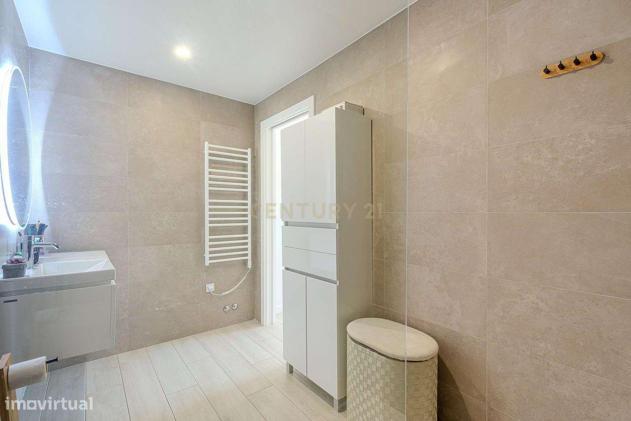 Luxuoso Apartamento de 3 Quartos novo com um Grande Terraço e Estacion-15