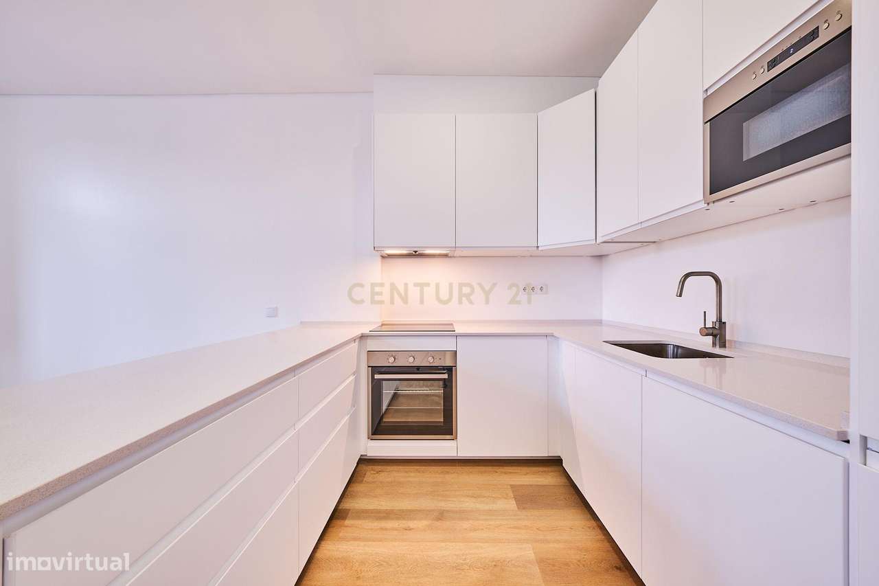 Apartamento T2 de Prestígio Totalmente Renovado na Avenida Luísa Todi - Grande imagem: 5/20