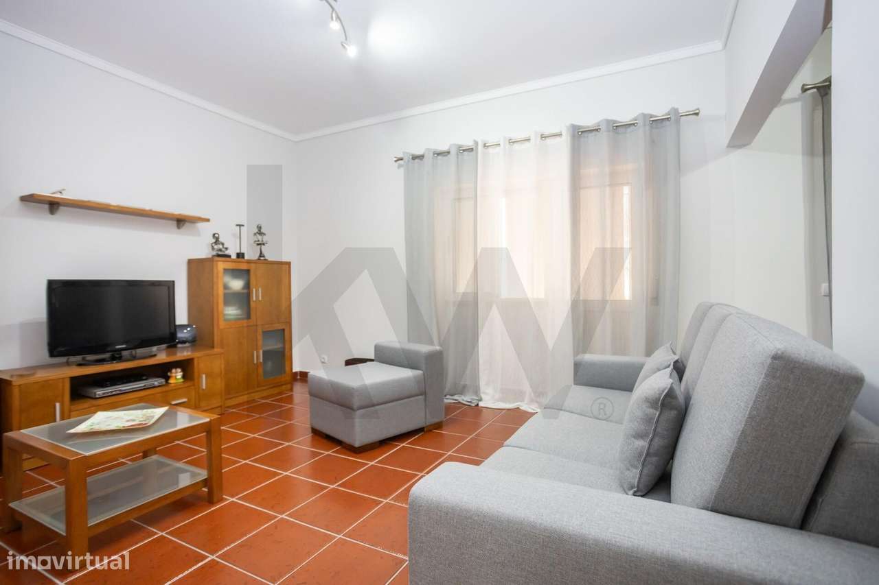 Apartamento T3 no Laranjeiro, Almada – Potencial Único e Localização P-13