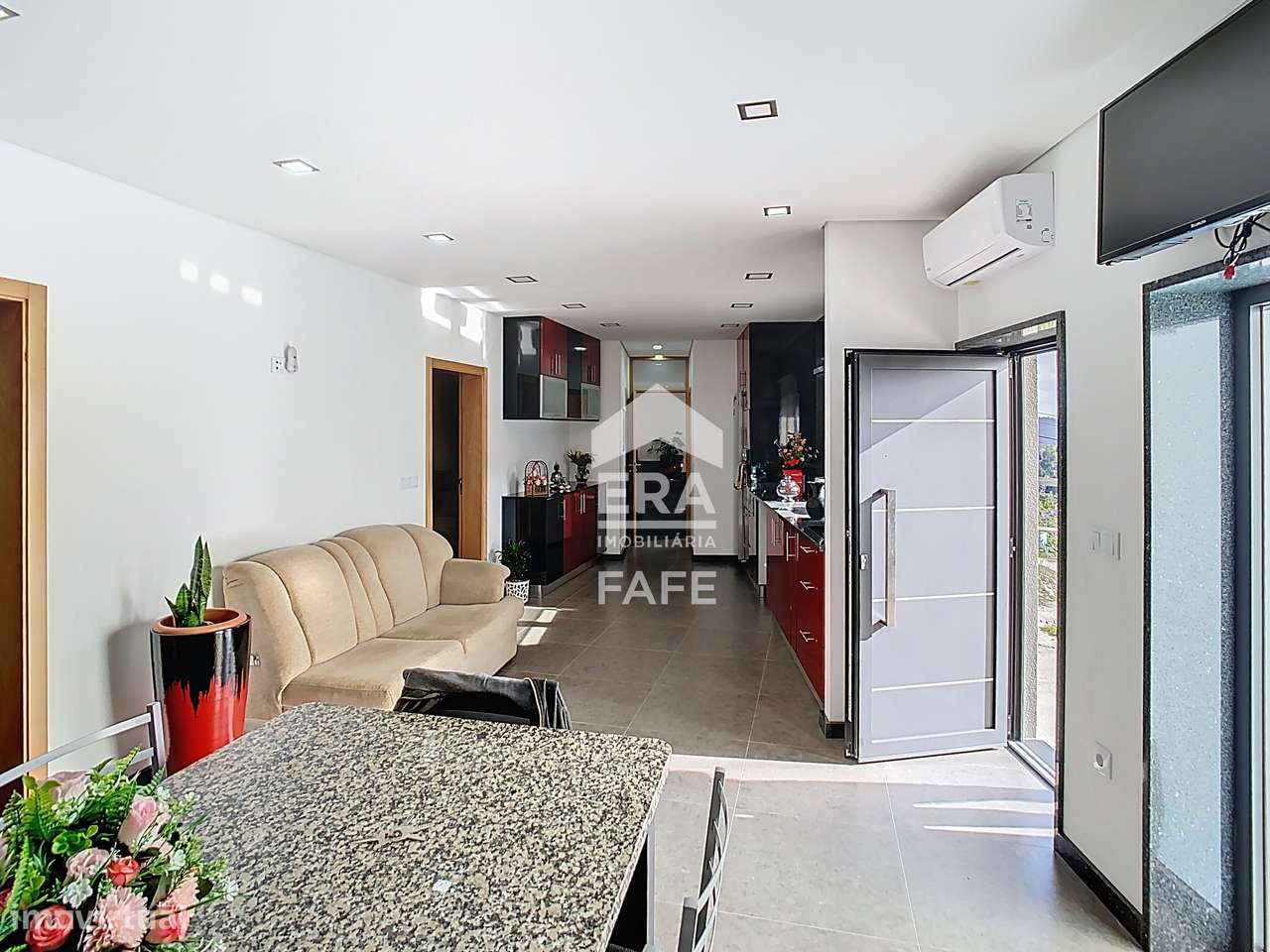 Moradia T2 R/C na vila de Arões São Romão - Grande imagem: 5/24