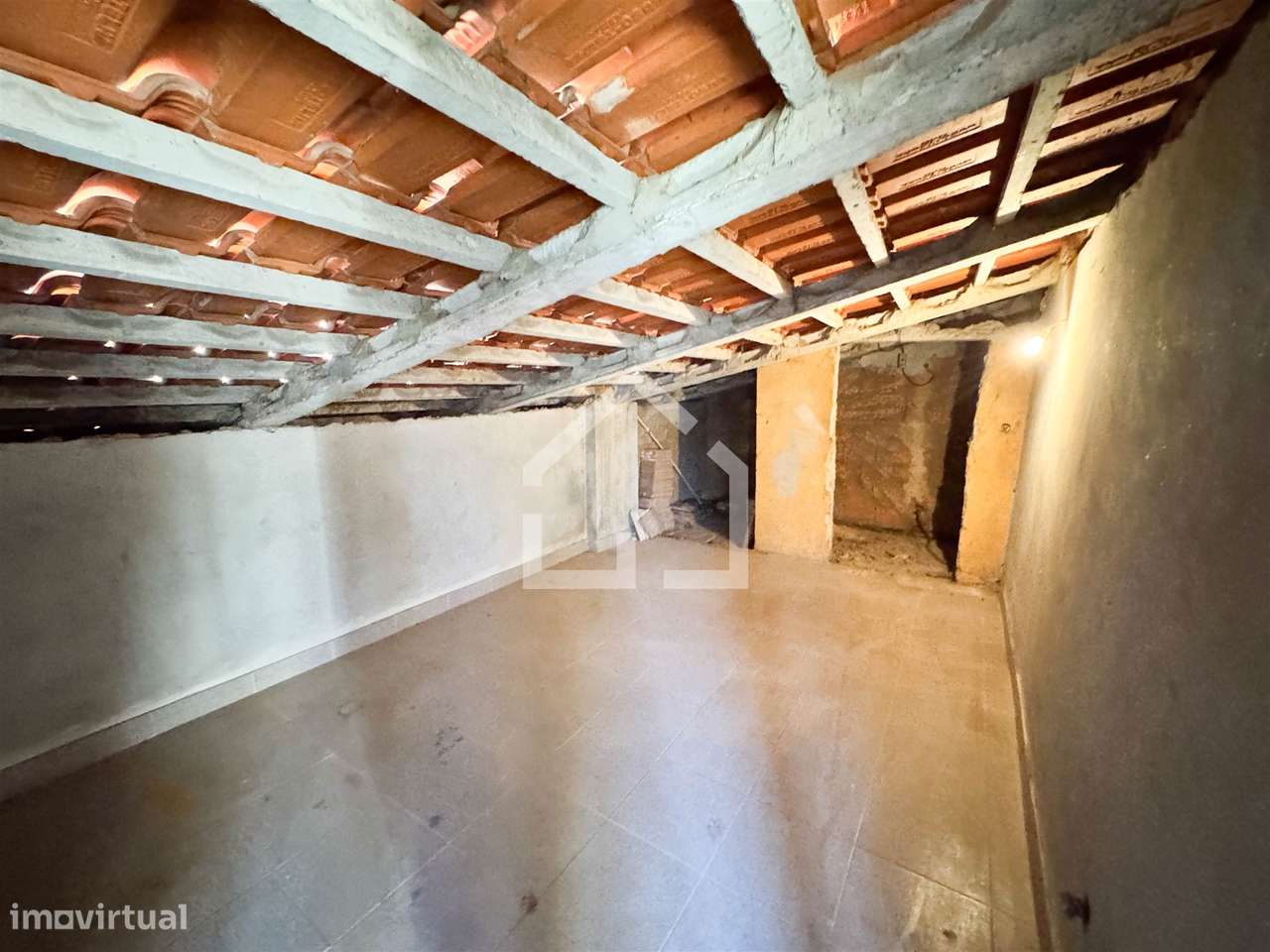 Moradia com 2 Habitações - Souto-25