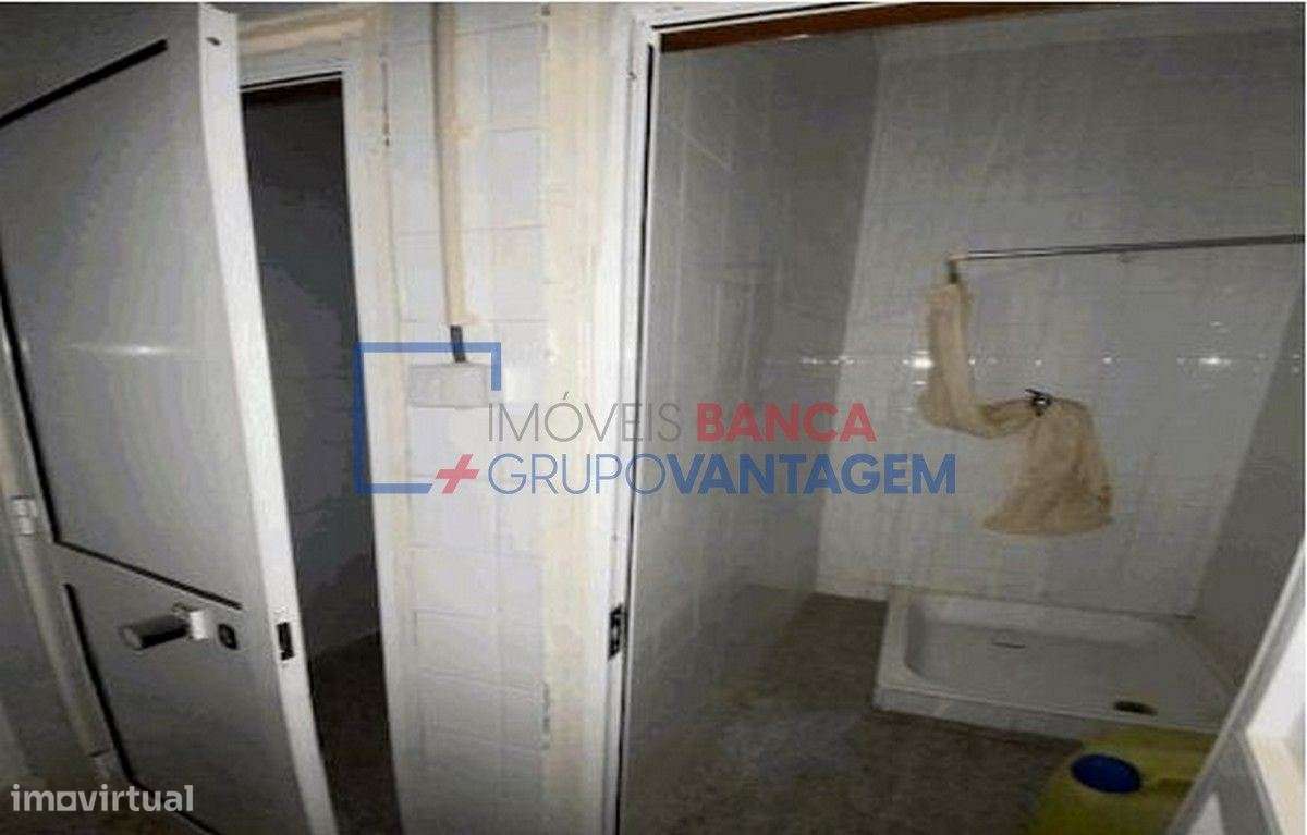 Moradia de 2 pisos, até agora destinada a comércio (restaurante), c... - Grande imagem: 5/8