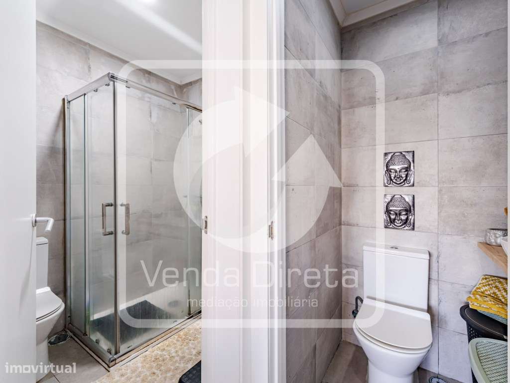 Apartamento T3 com 2 varandas no centro de Setúbal.-11