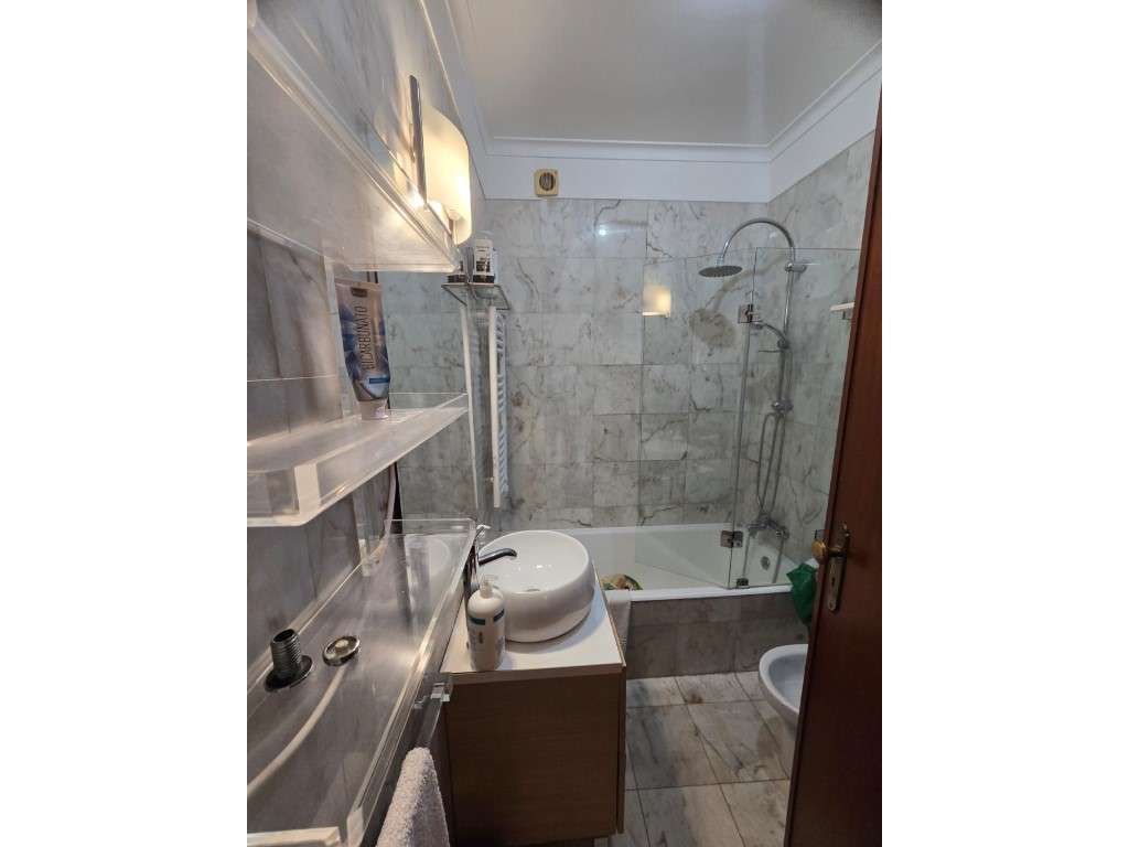 Venda de Apartamento T3 em Santo Amaro de Oeiras-12