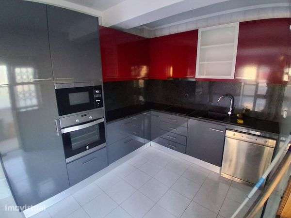 Apartamento T2 c/lugar de garagem-8