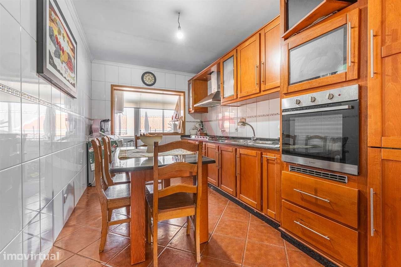 &#127969; Moradia em Banda T3 + Armazém – Lustosa, Lousada - Grande imagem: 5/28