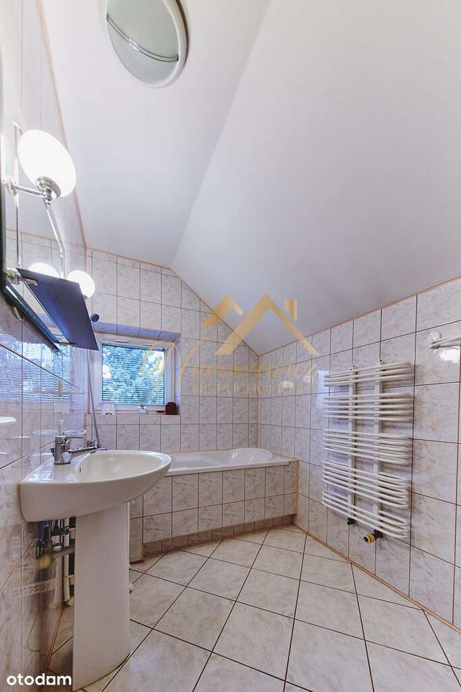 Dom z pompą ciepła i fotowoltaiką | Duża działka-16