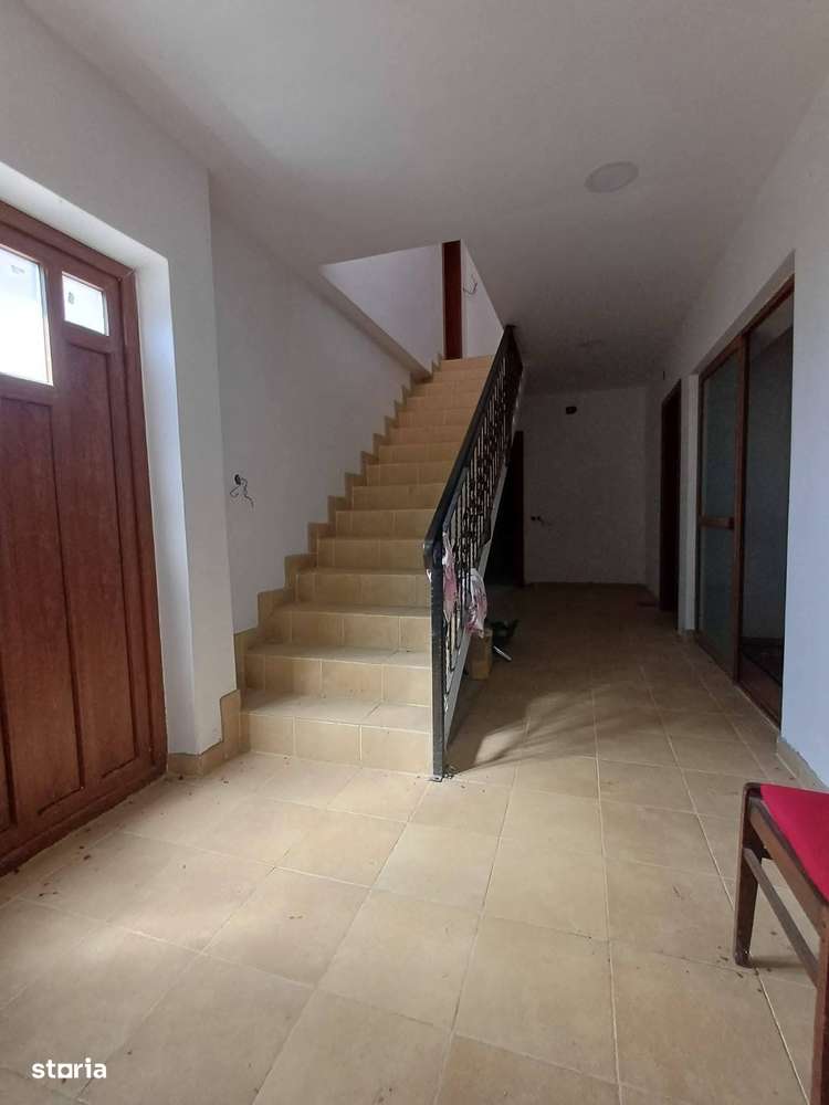 Casa de vanzare in Cotu-Vames, teren de 1130mp , P+E, 99.900 euro-4