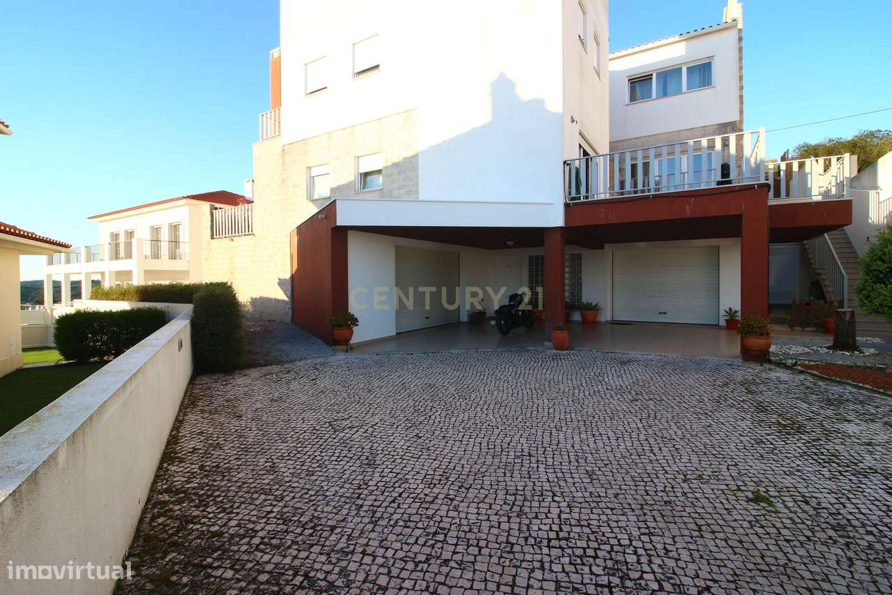 Moradia V4 em Torres Vedras, 566m2 ,vistas excecionais, qualidade e co-42