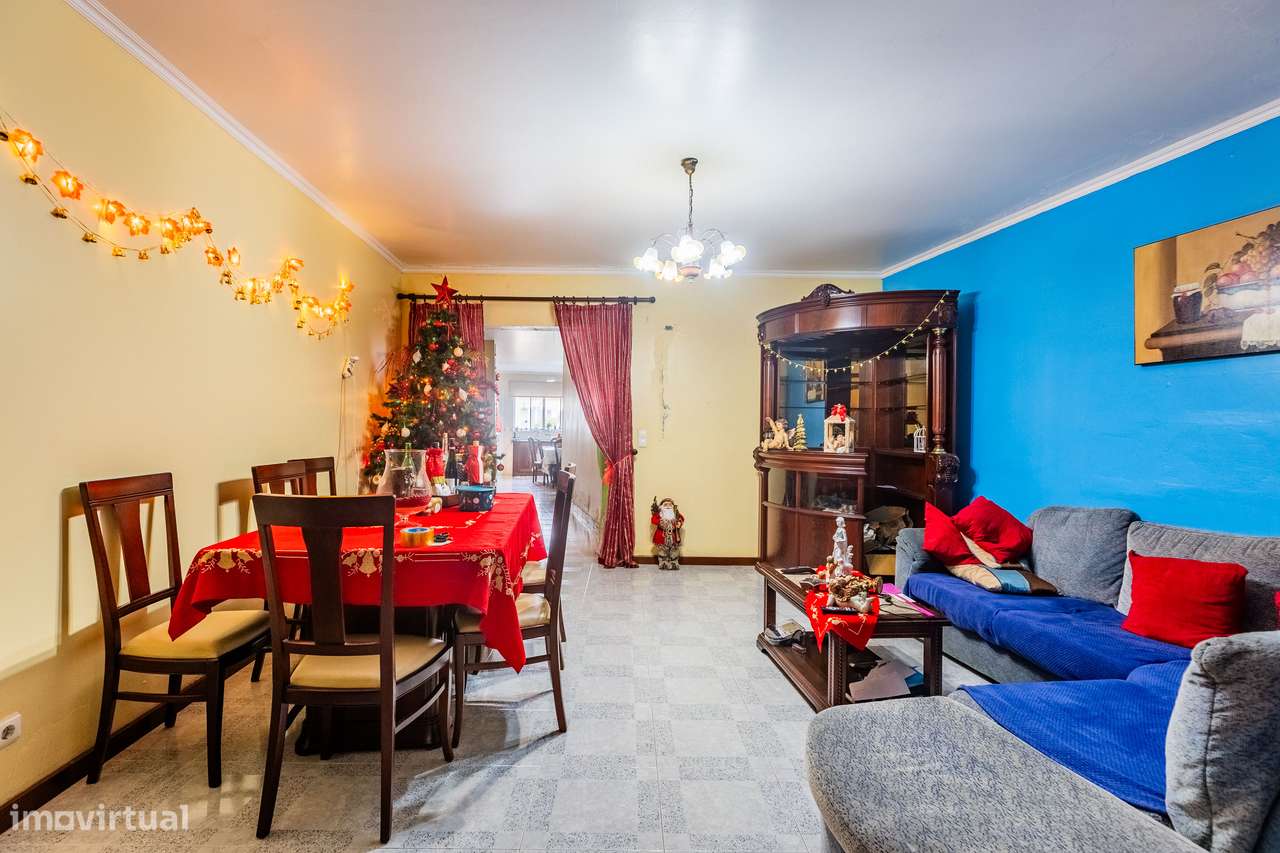 Moradia Geminada T4 - Ribeirinha - Grande imagem: 5/29