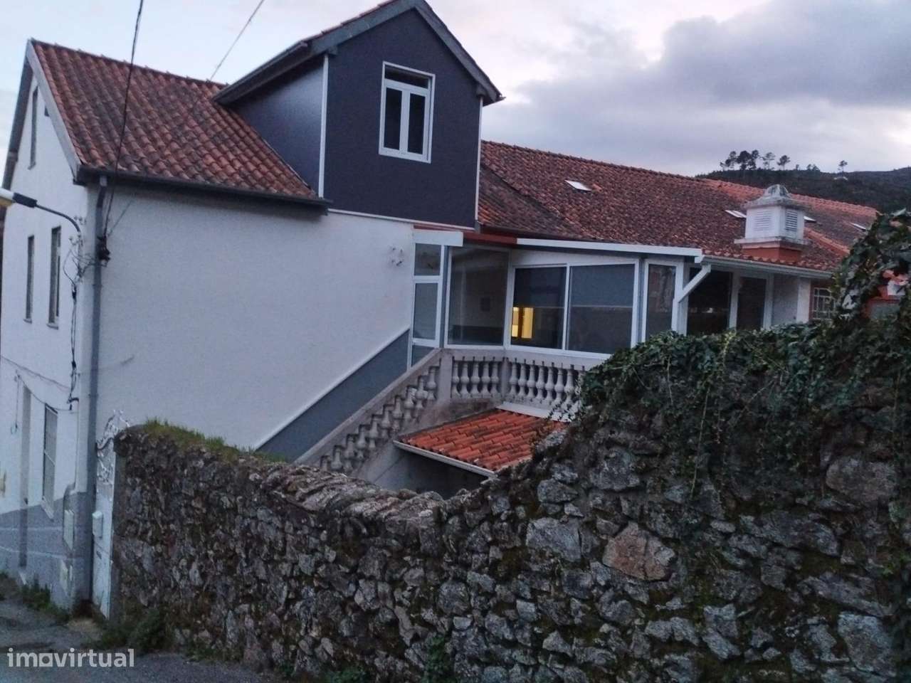 Edifício Junto ao polo das engenharias na covilhã - Grande imagem: 3/34