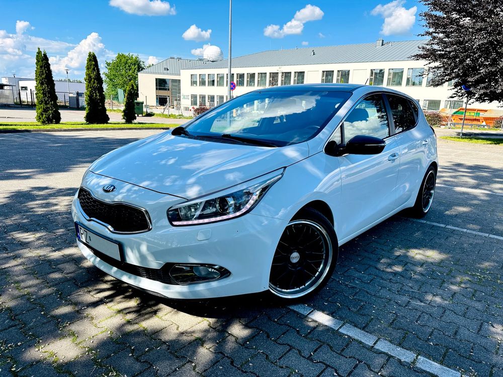 Kia Ceed II (2012-) 1.6 CRDi L 2015