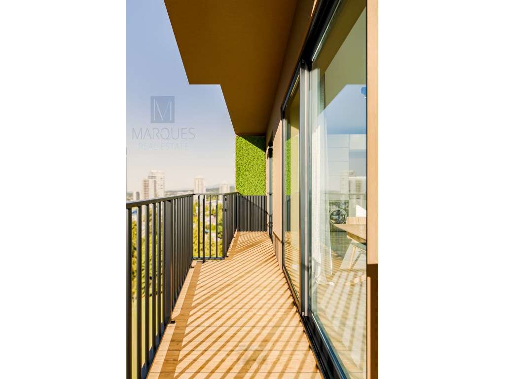 Apartamento T2 com 2ªs Suites e 2ªs Varandas no Laranjeiro - Almada - Grande imagem: 4/11