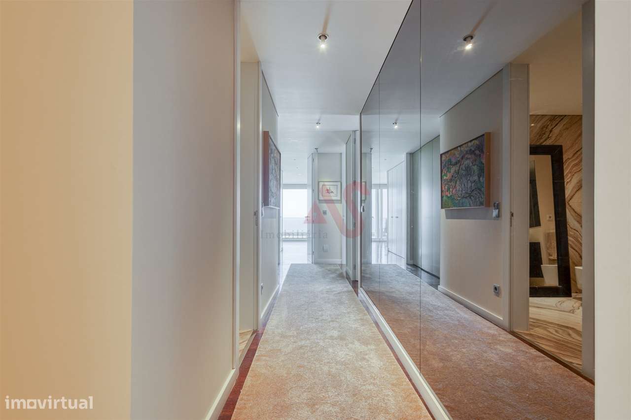 Penthouse Duplex Exclusiva em Frente à Praia de Salgueiros – na Primei-13