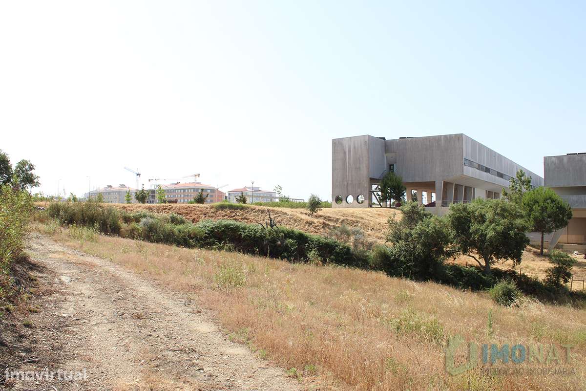 Terreno - Grande imagem: 3/36