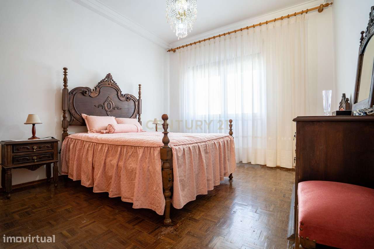 Andar de Moradia T2 com Aproveitamento de Sótão em Paio Pires - Seixal - Grande imagem: 5/29