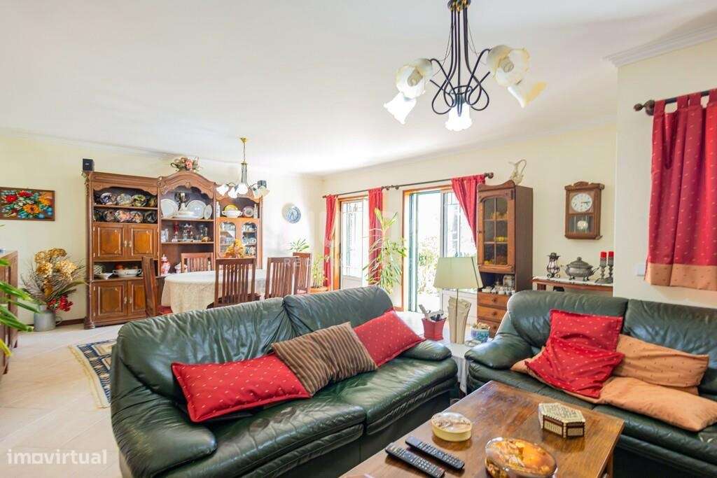 Moradia T4 à venda em Mataduços, Esgueira, Aveiro – Espaço, Conforto e-16
