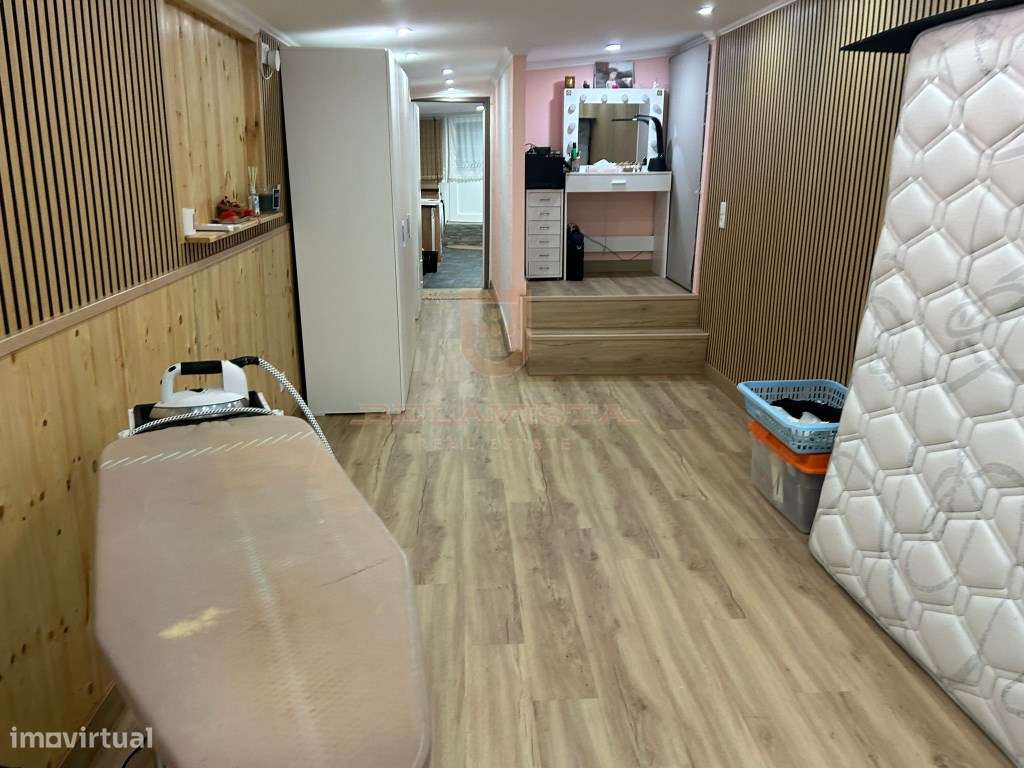 Moradia Geminada T3 renovada com luxo - Paialvo - Tomar-23