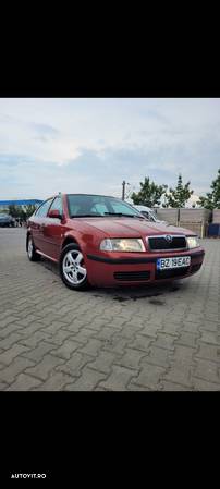 Skoda Octavia 1.6 Ambiente - 1