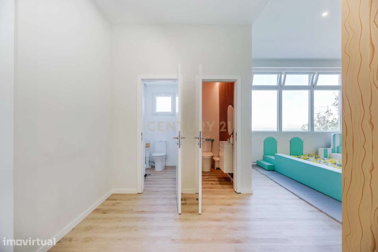 Oportunidade única para adquirir uma loja totalmente remodelada em Lis-17