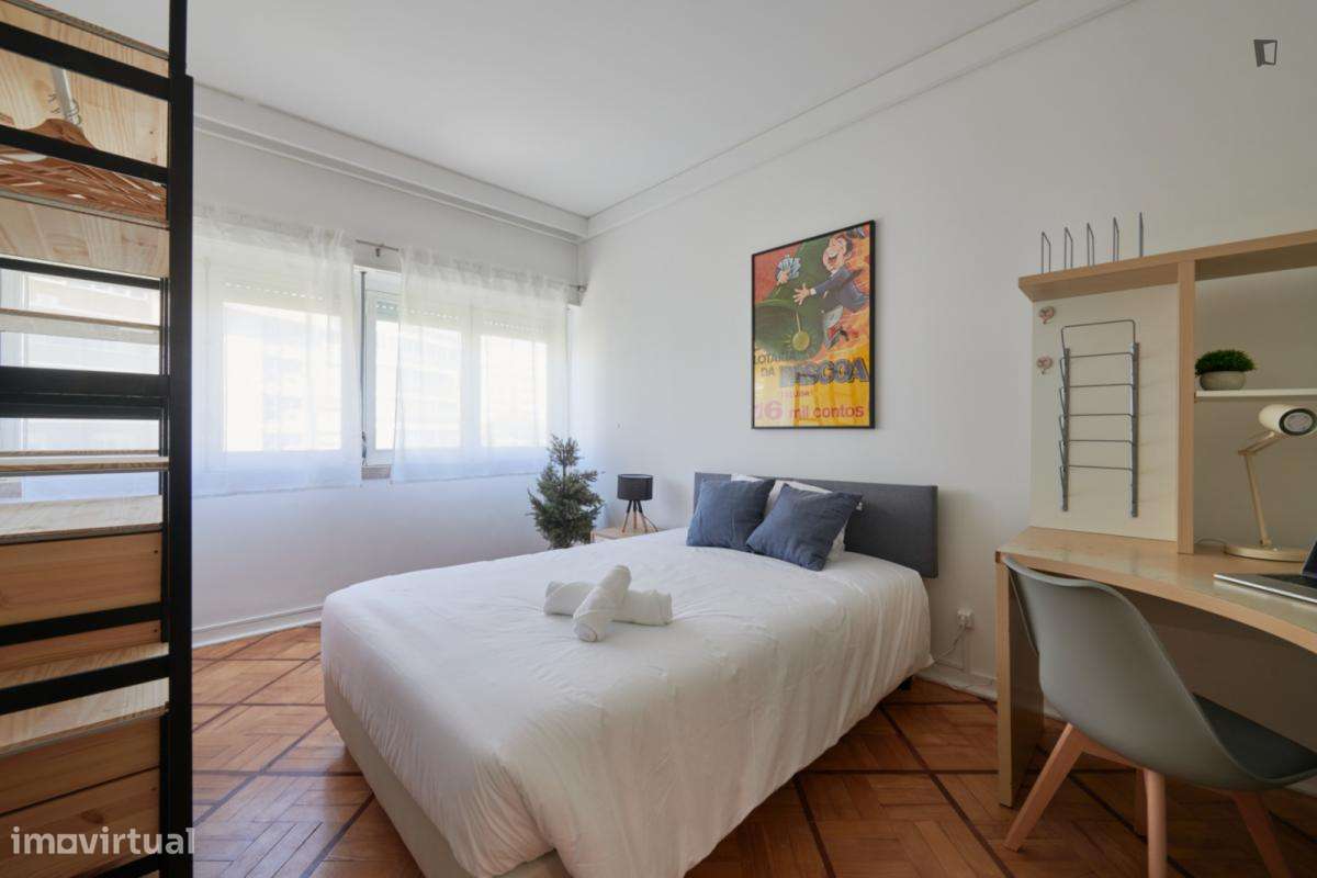 Quarto - localizado em São Sebastião Lisbon - Grande imagem: 2/9