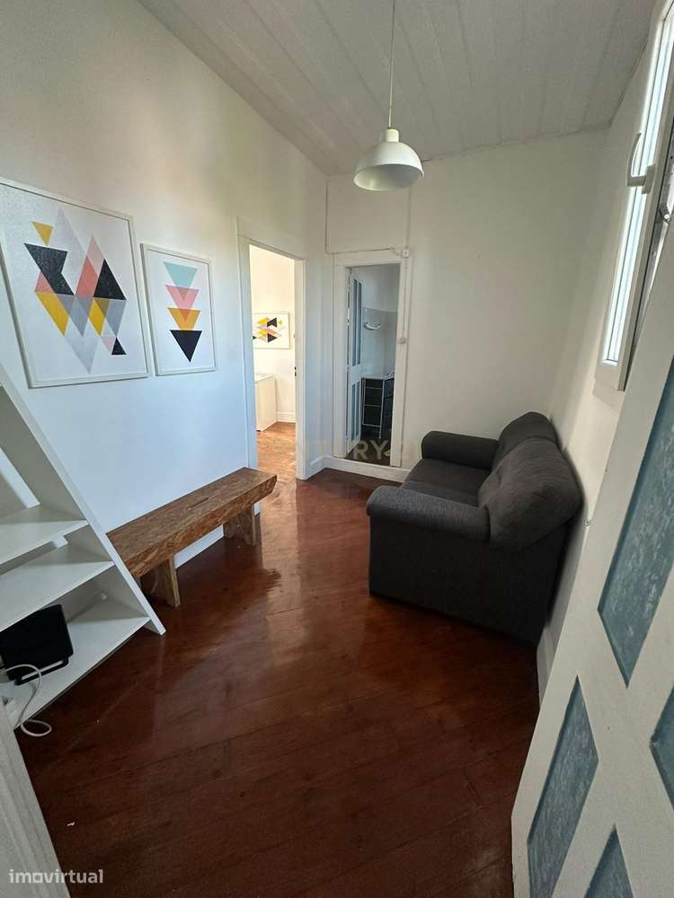 Moradia T3 na Zona Histórica de Coimbra-13