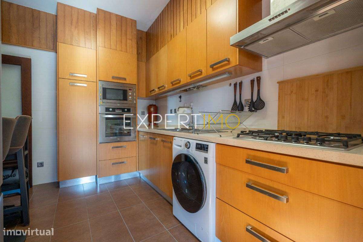 T3 Duplex com Terraço e Anexos | Centro de São Martinho do Bispo –...-11