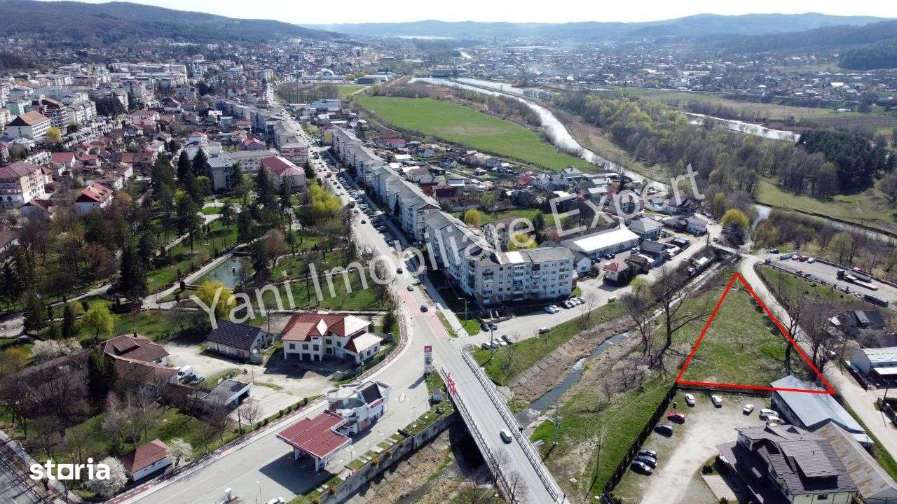 Teren de vânzare în Curtea de Argeș, vizavi de Mănăstire. - Imagine principală: 3/9