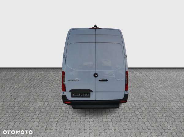 Mercedes-Benz Sprinter - 4