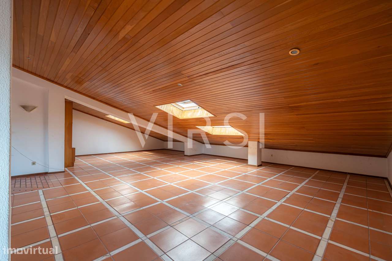 Apartamento T3 duplex c/ garagem em Coimbra - Celas-34