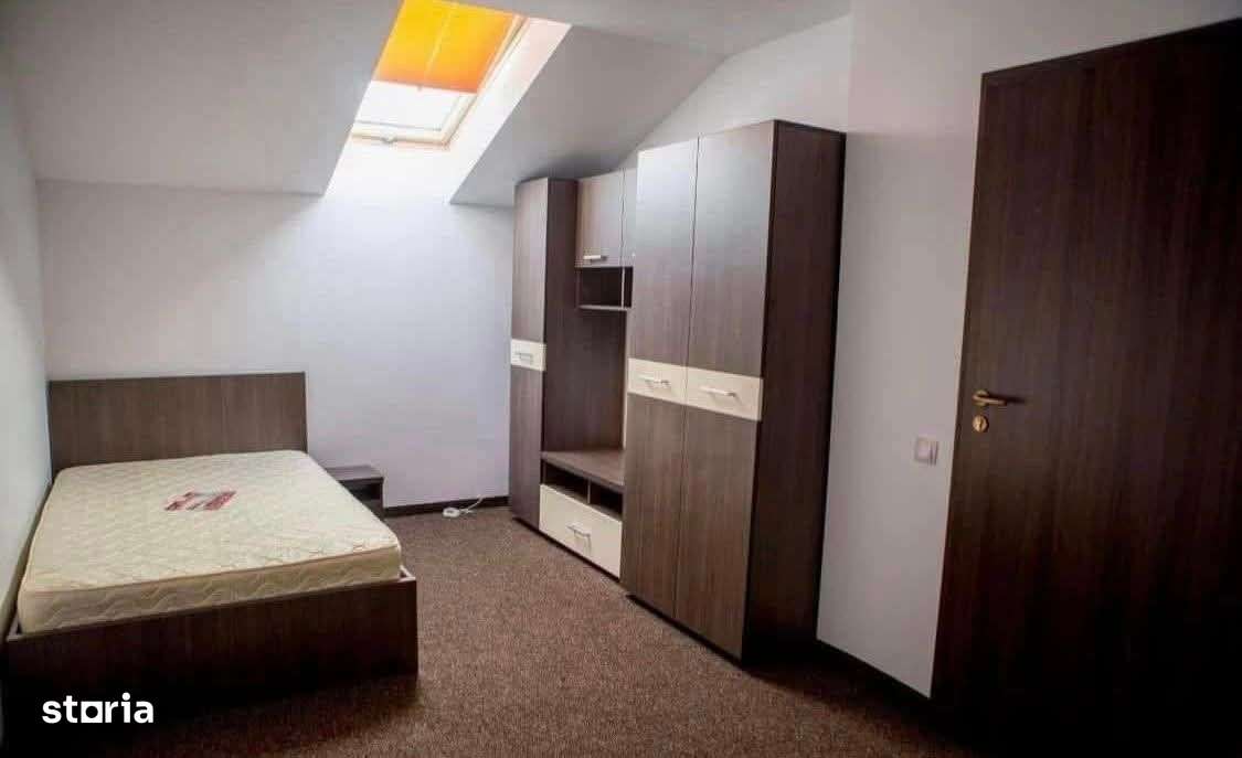 Apartament spațios cu 4 camere , strada Păcii, la 10 minute de UMFST-4