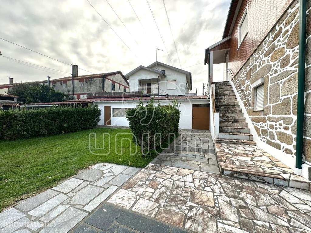 MORADIA T4 ISOLADA EM VILA DE PUNHE - Grande imagem: 4/26