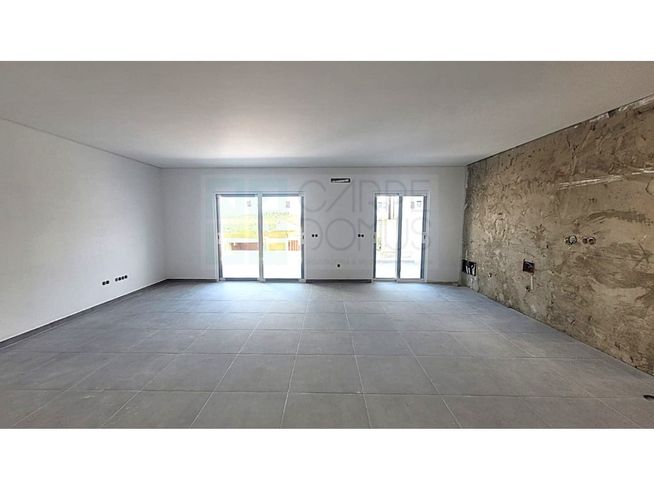 Moradia T3 em Construção em Tavira - Conforto e Modernidade.-5
