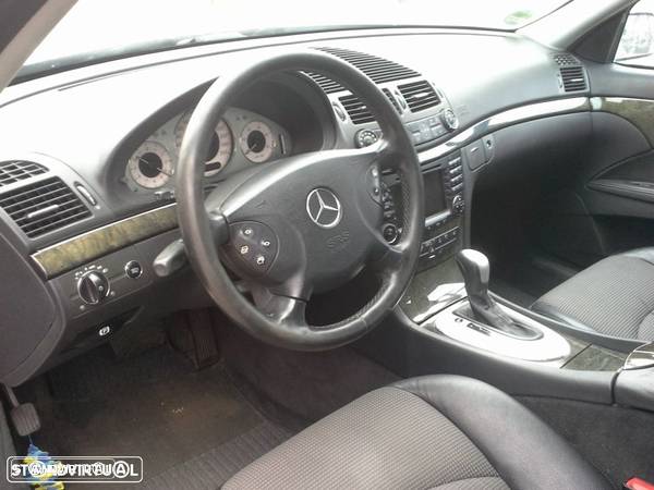 Mercedes Classe E 270 CDI W 211 de 2003 para peças - 5