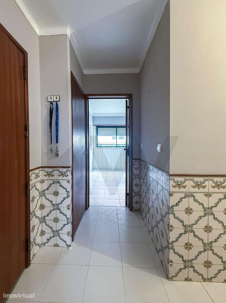 Apartamento T2 em Frielas - Santo António dos Cavaleiros - Grande imagem: 2/20