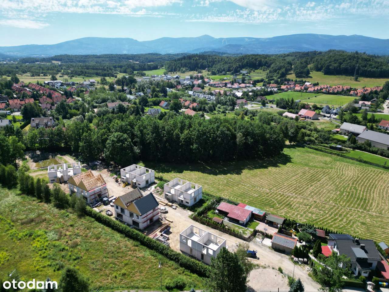 Kameralne osiedle 12 nowoczesnych domów