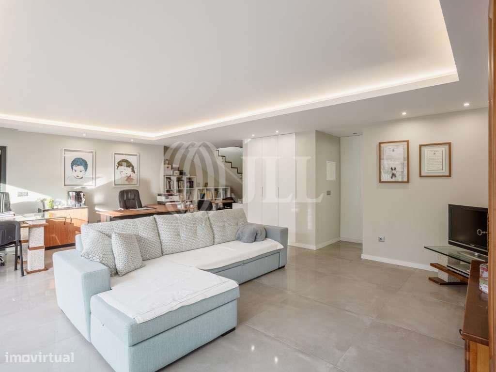 Moradia T3 com piscina e garagem, em Carcavelos, Cascais - Grande imagem: 5/33