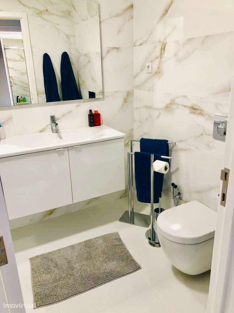 T2 de luxo com piscina e garagem em condomínio privado - Grande imagem: 4/16