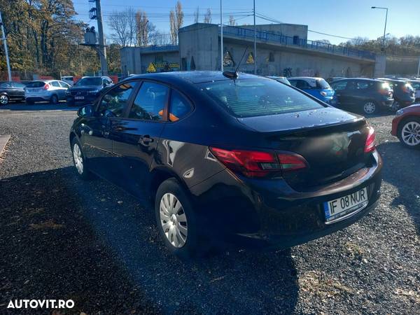 Opel Astra 1.6 CDTI ECOTEC ECOFlex Start/Stop Enjoy - 4