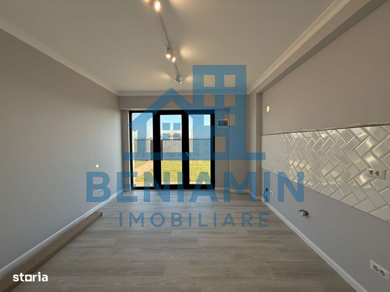 Vila Moderna-Luminoasa-Spatioasa-Eleganta-Utilitati-Selgros - Imagine principală: 5/8