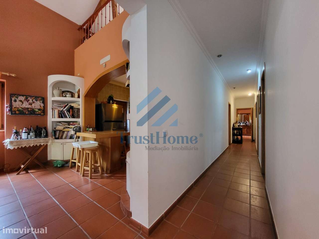 MoradiaV5 com jardim, piscina e ginásio no centro de Coruche-13