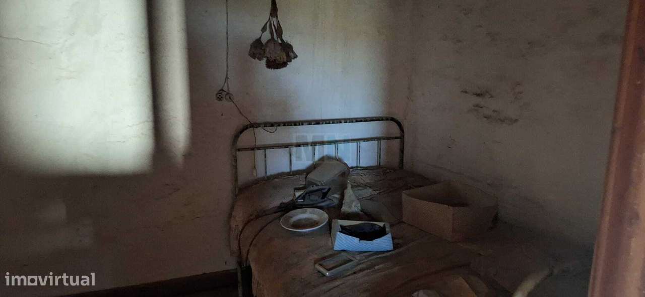 Moradia  para remodelação com Elevado Potencial em Anagueis-10