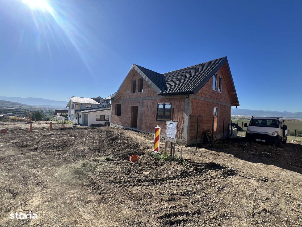 Casa individuala cu teren 350 mp - pivnita- Șura Mare-1